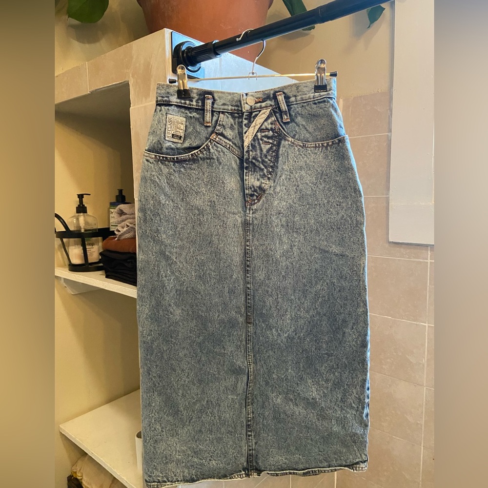 Vintage 90s style Jordache acid washed denim jean skirt